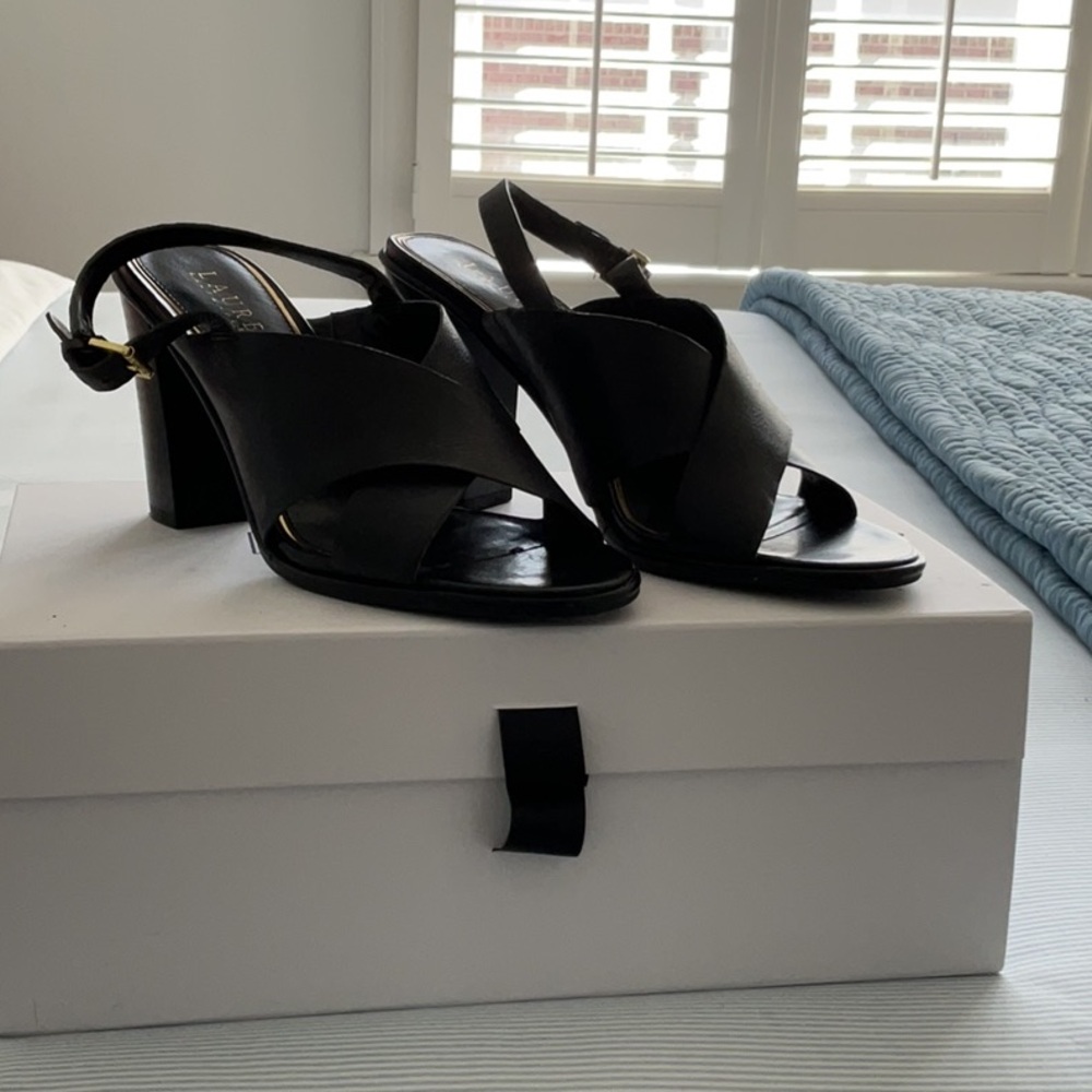 Lauren Ralph Lauren Leather Heels Size 8B